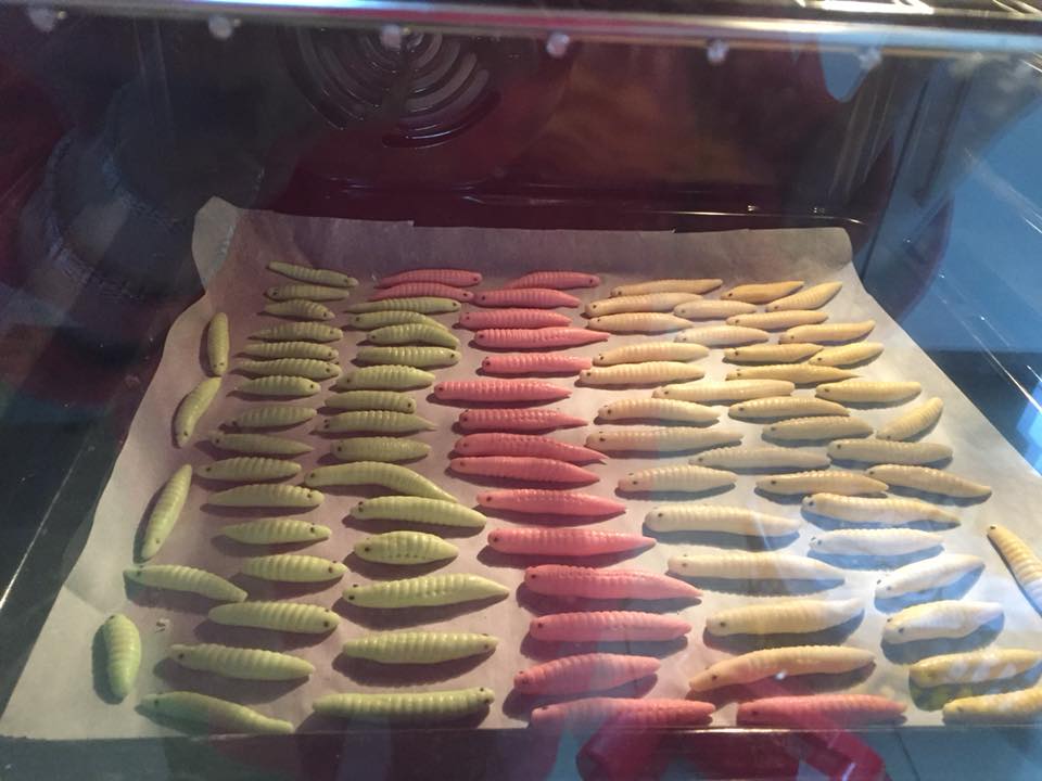 Trở về tuổi thơ với cách làm bánh đuông thơm lừng